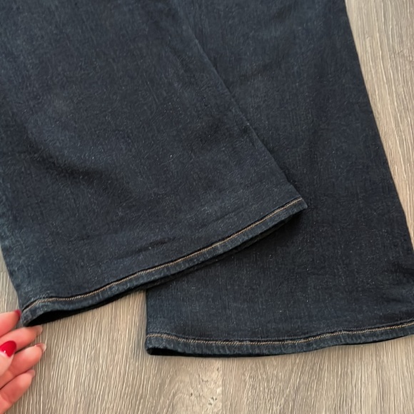 J Brand jeans. Size 28 - Picture 10 of 10